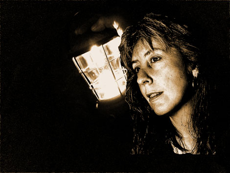 Women with lantern